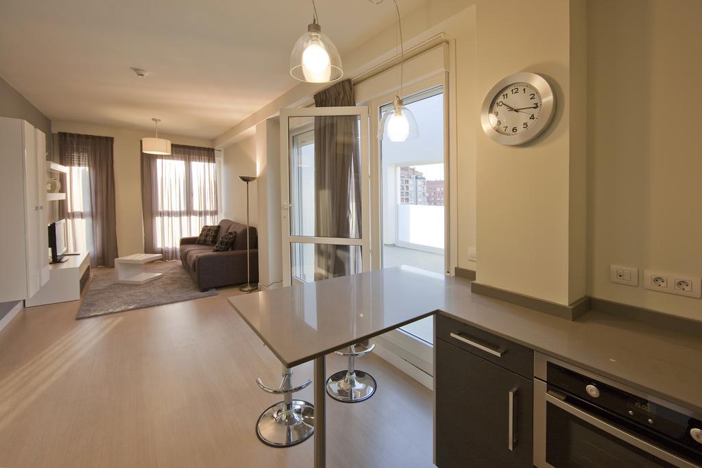 Apartamentos Irenaz Vitoria Exterior foto