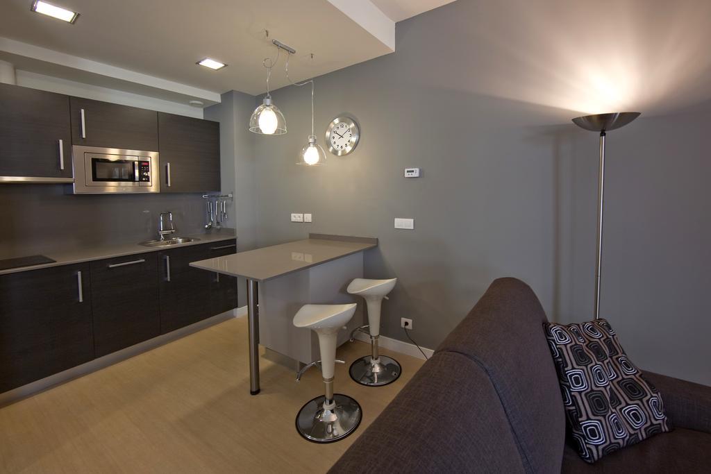 Apartamentos Irenaz Vitoria Exterior foto