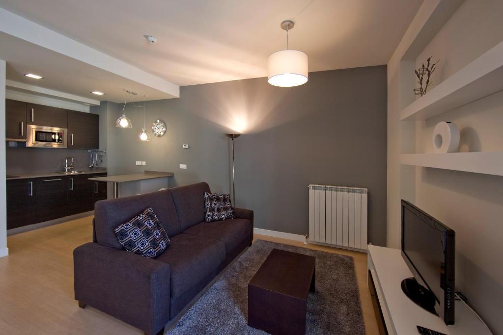 Apartamentos Irenaz Vitoria Habitación foto
