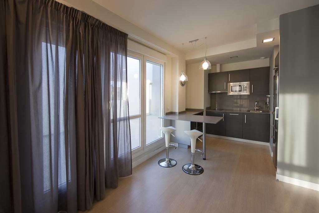 Apartamentos Irenaz Vitoria Exterior foto