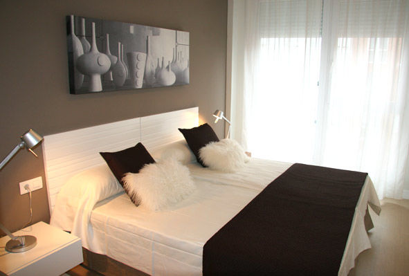 Apartamentos Irenaz Vitoria Habitación foto